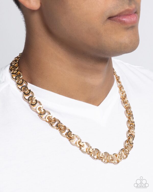 Complete Look - Image 3