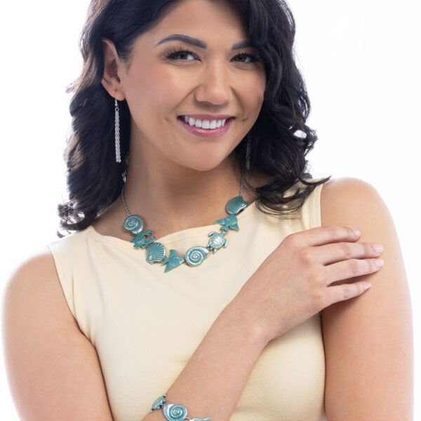 Complete Look
Necklace: Coastal Shelf - Blue
Bracelet: Coastal Cay - Blue