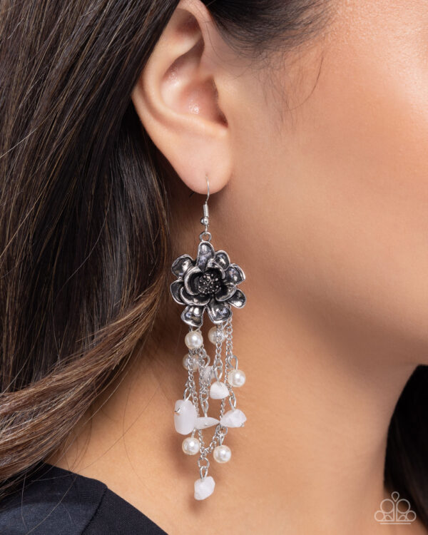 Carefree Cascade - White - Image 2