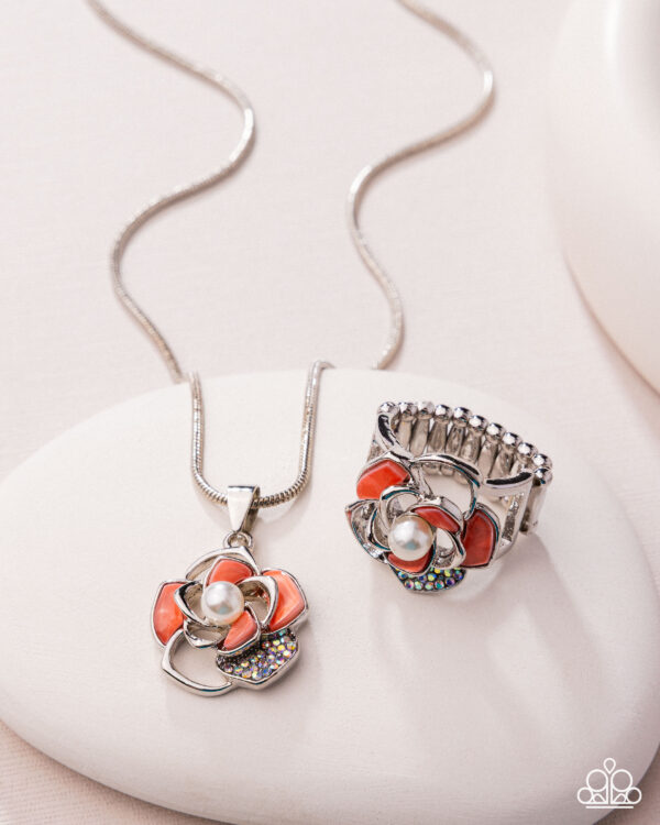 Complete Look
Necklace: Mademoi-SHELL Magic - Orange
Ring: Mademoi-SHELL - Orange - Image 7