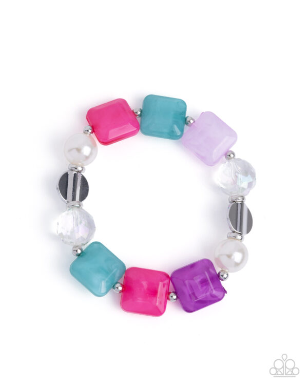 Continuous Cubes - Complete Look
Necklace: "Capricious Cubes - Pink" 
Bracelet: "Captivating Cubes - Pink" - Image 4