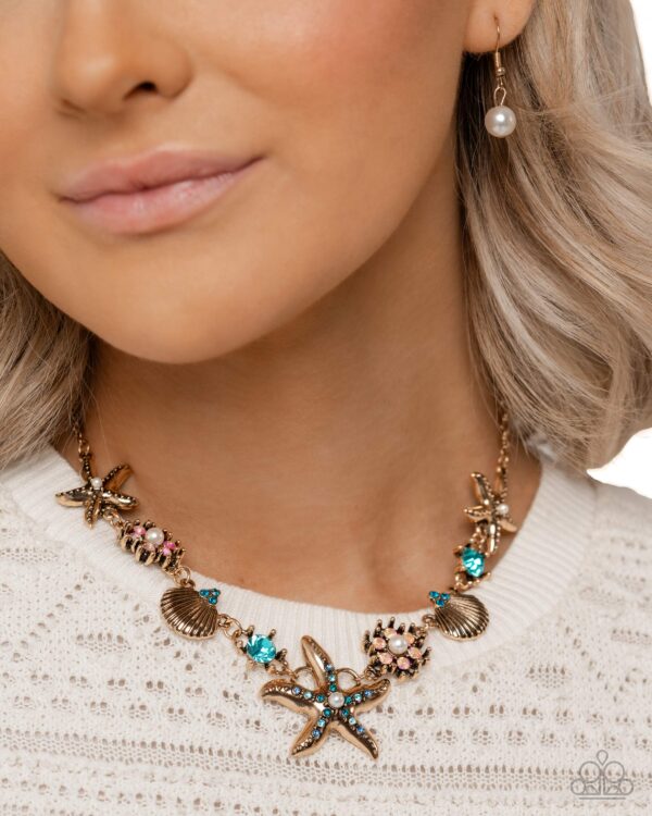 Complete Look
Necklace: "Starfish Song - Blue" 
Bracelet: "Starfish Single - Blue" - Image 3